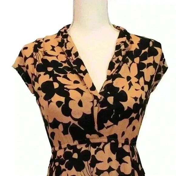 Urban Outfitters Daisy Print Midi Dress Black/Tan Short Sleeve Size XS - Picture 2 of 9